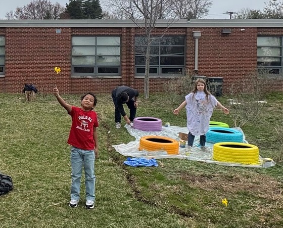 get2green club working in the learning garden