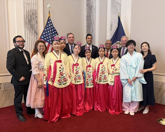 Centreville students with Members of Congress