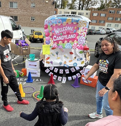 Students participate in Trunk or Treat 