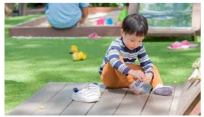 ABAB image boy with shoes