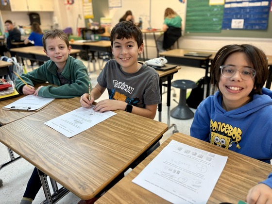 5th grade students working together in math class