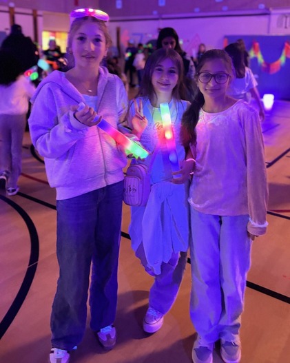 Students and families had a blast last Friday at our Glow Night event. Thank you PTA!