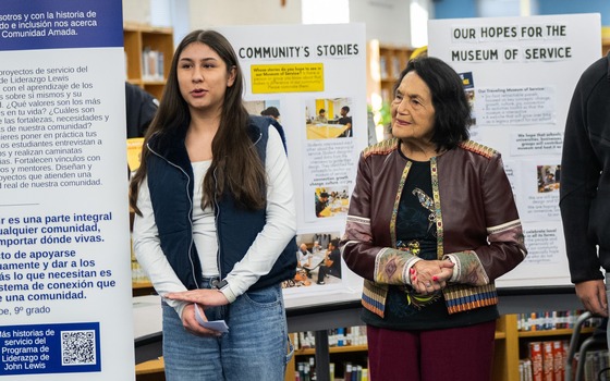 Activist Dolores Huerta gives a chat to students