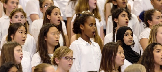 6th Grade students singing