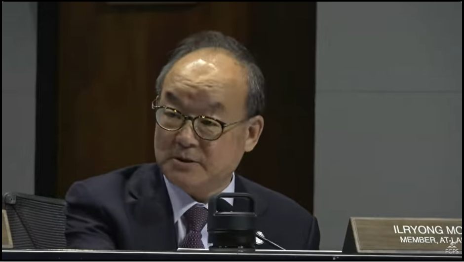 Photo of Ilryong Moon explaining his voting decision at April 9 school board meeting