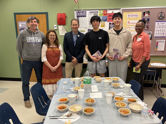 Korean students participated in a Korean cooking class 