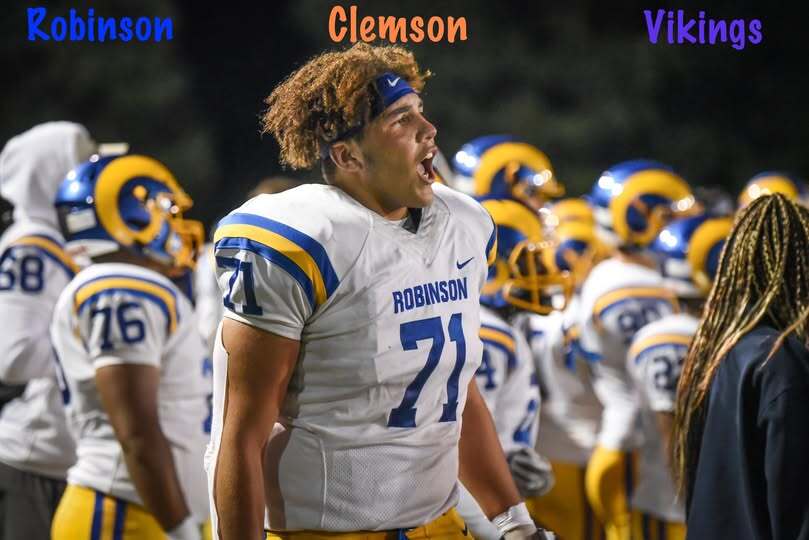 Tristan Leigh in Robinson Football uniform