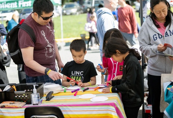 students craft during the Summer Extravaganza