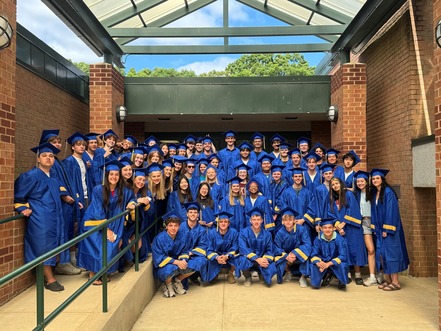 Robinson graduates at Oak View