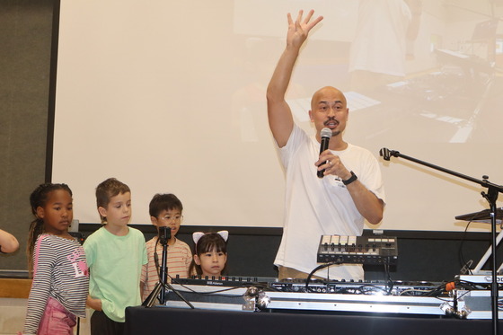 Mix-Major music assembly
