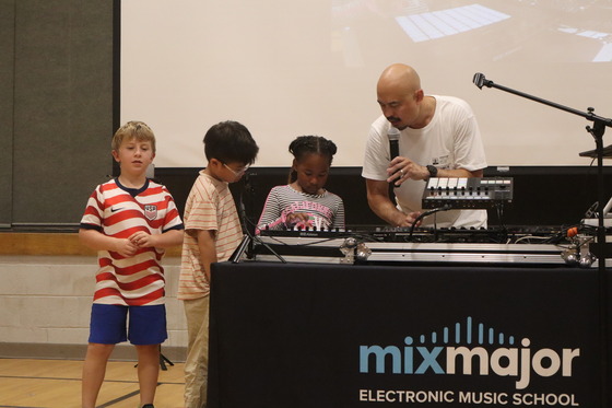 Mix-Major music assembly
