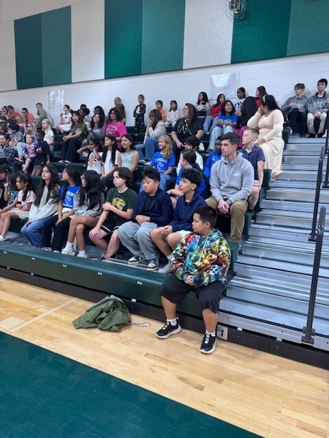 chorus waiting to sing