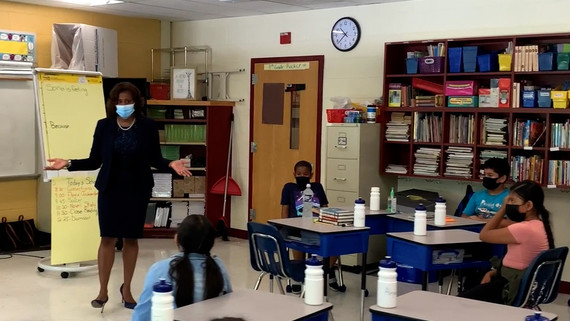 Dr. McDade visits Dale City Elementary School Site-Based Summer School