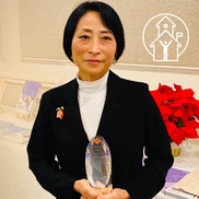Language teacher Kay Choi receives prestigious Ailee Moon Award