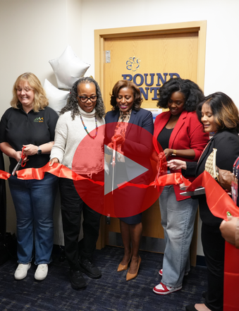 Photo of ribbon cutting ceremony 