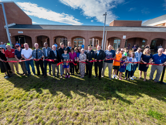 Lorton ribbon-cutting