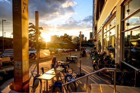 summer day at a shopping center in fairfax