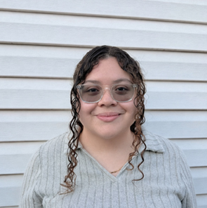 Litzy Reyes headshot