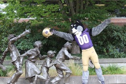 Harry the Husky visit 