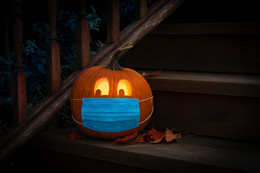 Jack o' lantern with mask on