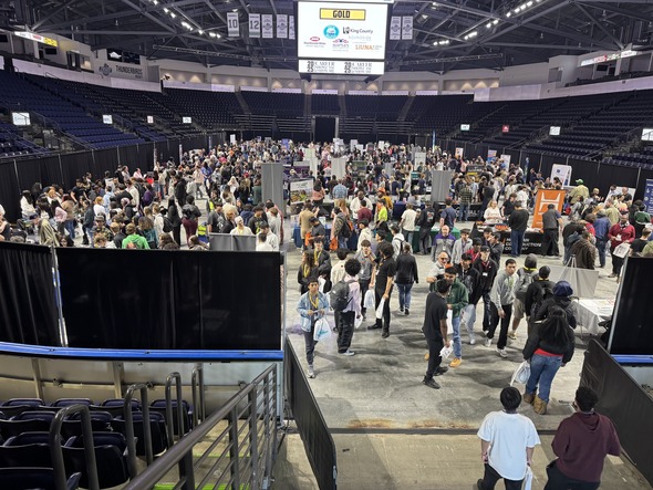 A bunch of people in an arena 