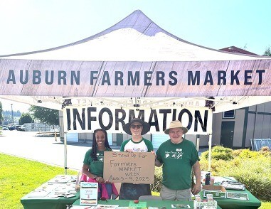 Farmers Market volunteers
