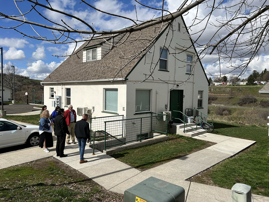 Davis Way Apartments in Pullman