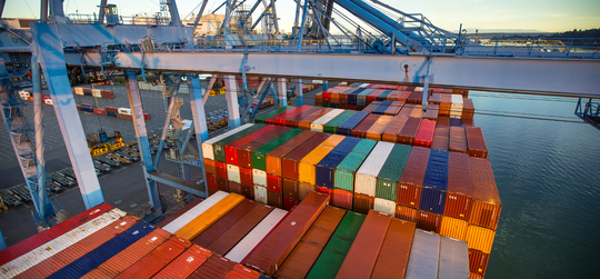 Port of Seattle crane unloading shipping containers