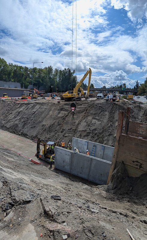 Crews placing concrete sections of a fish culvert under northbound I-405 during a weekend closure, Aug. 28-31.