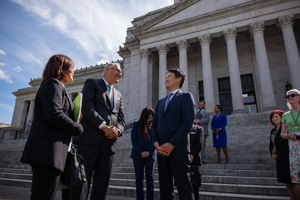 Gov. Jay Inslee greets Gov. Motohiko Saito of Japan?s Hyogo Prefecture