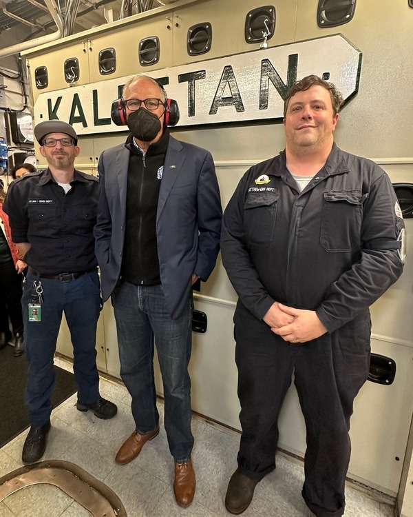 Gov. Jay Inslee boarded the Kaleetan this week to meet the engine room crew.