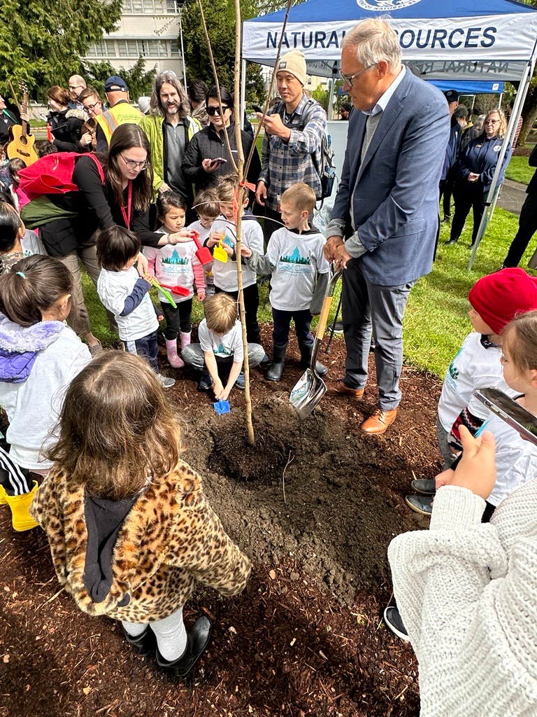 Gov. Jay Inslee and local kids planted trees on Arbor Day