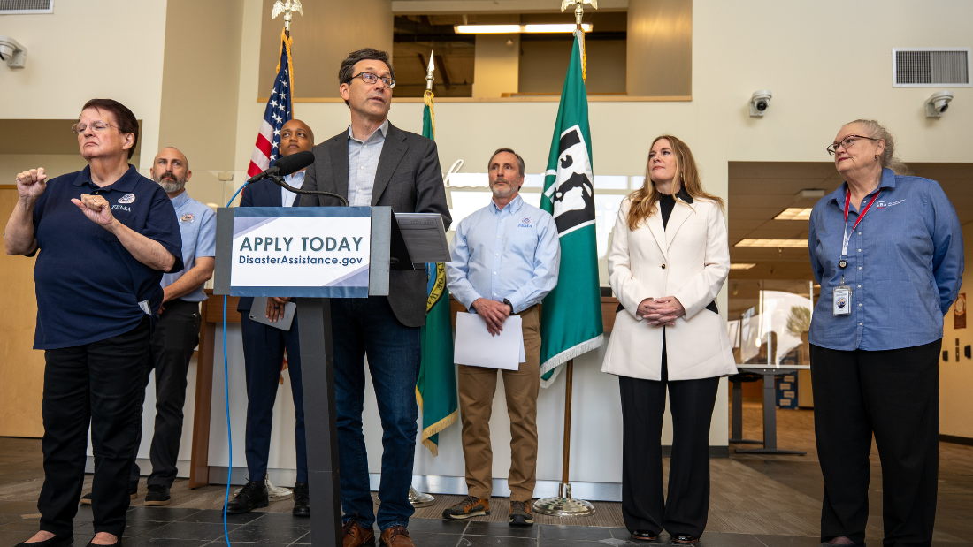 Gov. Ferguson and other individuals at the FEMA Mobile Disaster Recovery Center in Renton