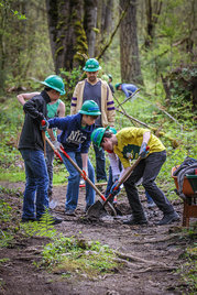Parks volunteer trail work 