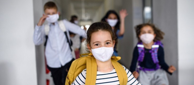 kids at school with masks