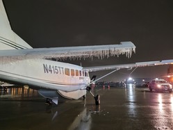 Kenmore Air Caravan frozen