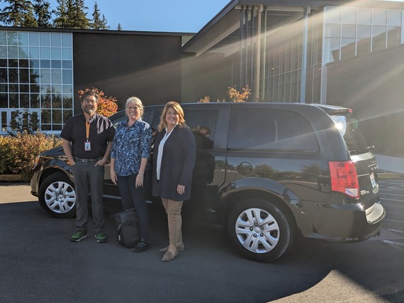 Councilmember Balducci and Bellevue LifeSpring staff with donated van