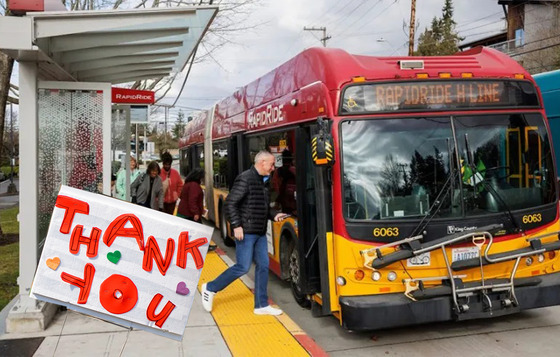Image of Thank you sign and the Pedestrian boarding the Rapid Ride H Line Bus