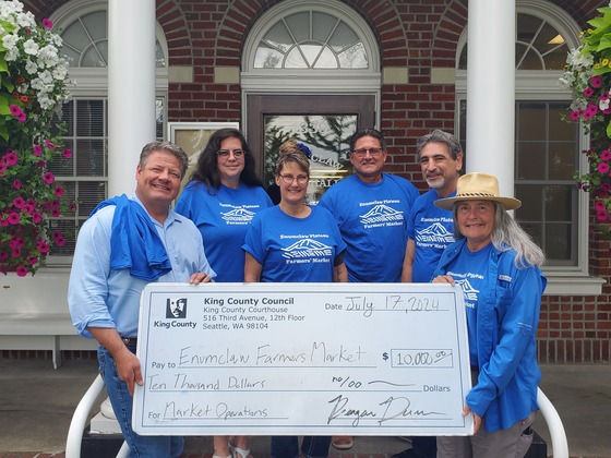 enumclaw farmers market photo