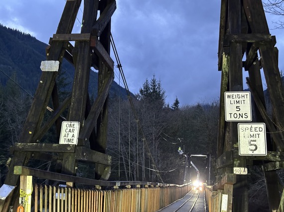 New 5 ton limit signs on the Baring Bridge in Unincorporated King County