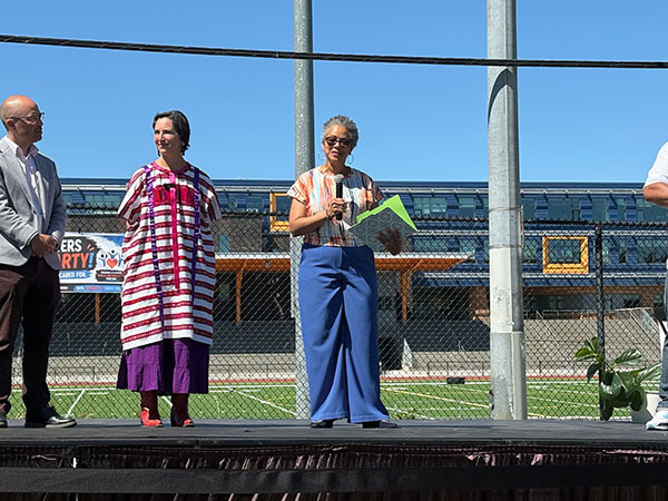 Councilmember Rhonda Lewis speaking at the Urban Family Picnic and Block party