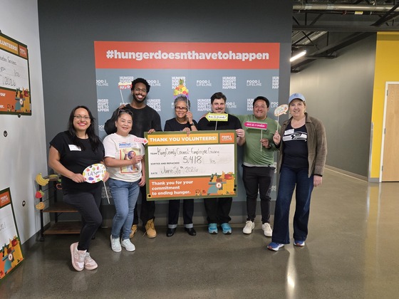 D2 Team volunteering at Food Lifeline