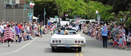 Celebrate Kirkland Fourth of July Parade Car Proceeding Down Lakeshore Plaza