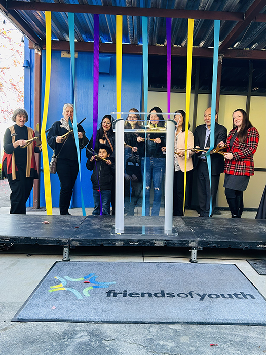 Friends-of-youth-ribbon-cutting