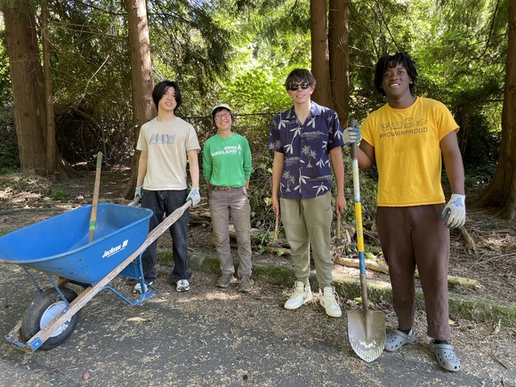 Green Kirkland volunteers