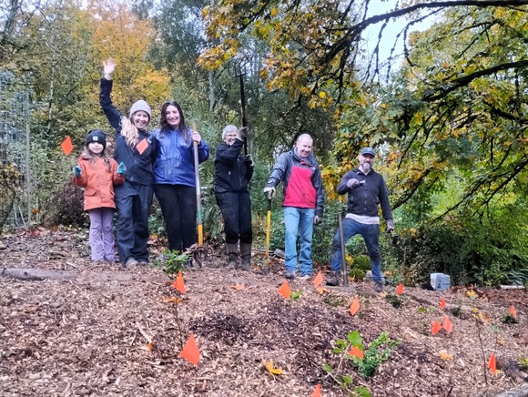 Green Kirkland volunteers