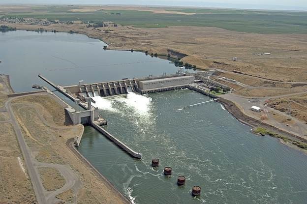 Snake River dam