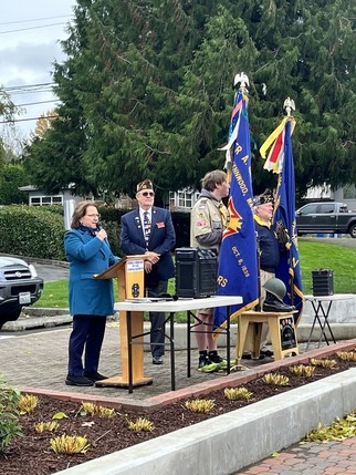 Mayor Frizzell speaking at Veterans Day Event