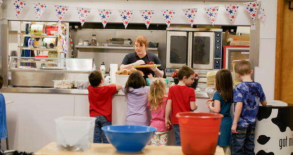 Boistfort School District lunch line