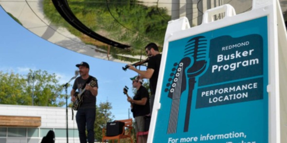 Buskers performing at Downtown Park